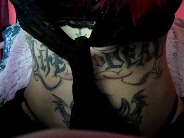 Jeniferbody webcam