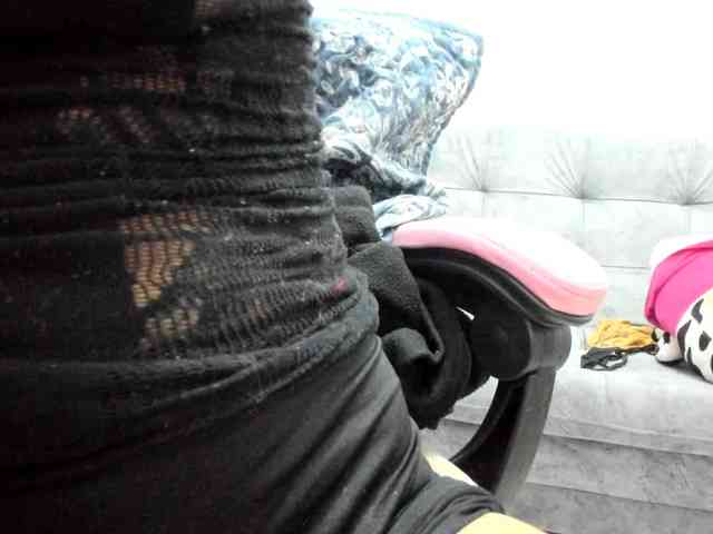Jeniferbody webcam