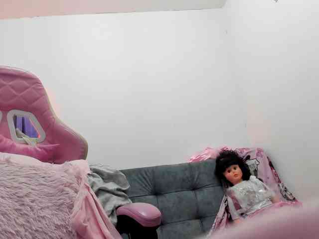 Jeniferbody webcam