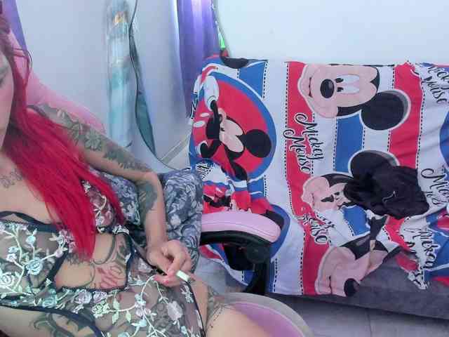 Jeniferbody webcam