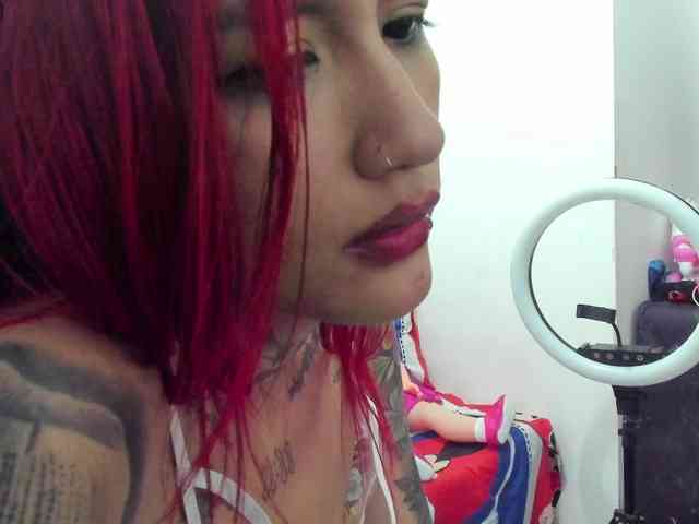 Jeniferbody webcam