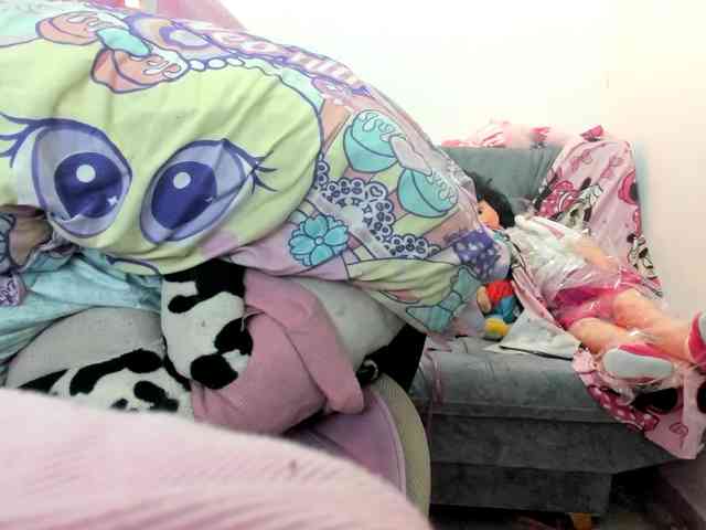 Jeniferbody webcam