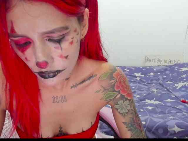 Jeniferbody webcam