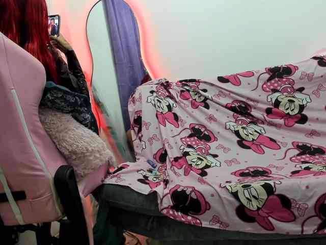 Jeniferbody webcam