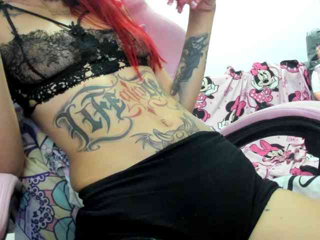 Jeniferbody webcam