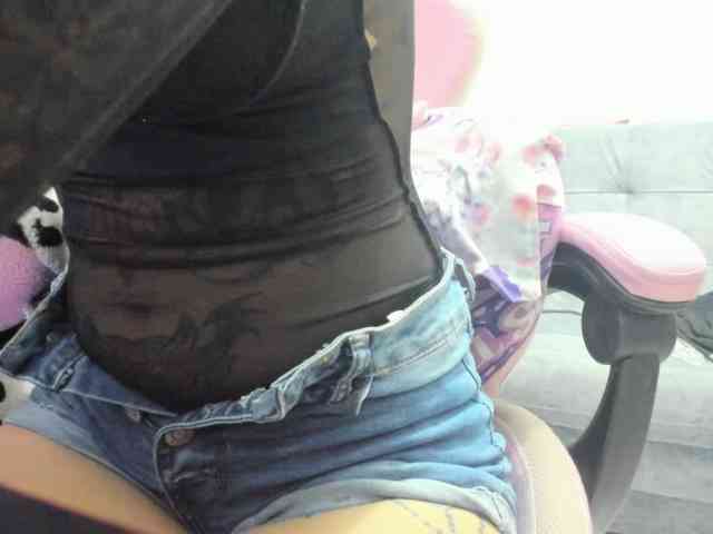 Jeniferbody webcam