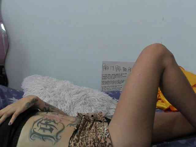 Jeniferbody webcam