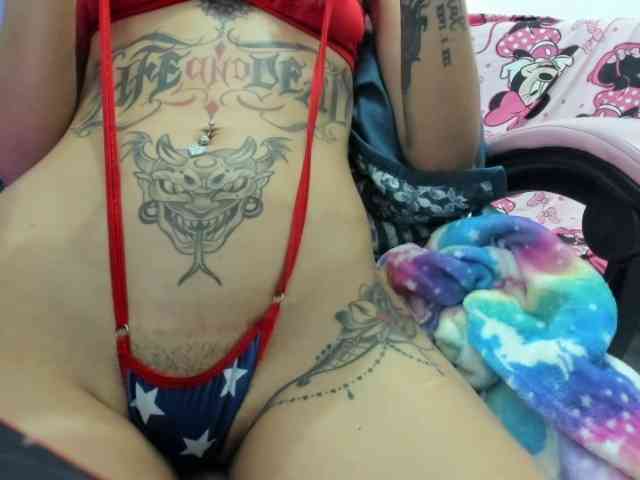 Jeniferbody webcam