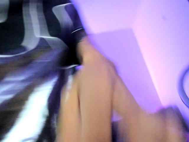 Jeniferbody webcam