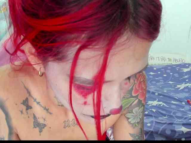 Jeniferbody webcam