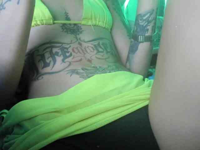 Jeniferbody webcam
