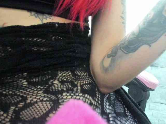 Jeniferbody webcam