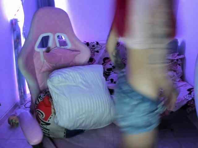 Jeniferbody webcam
