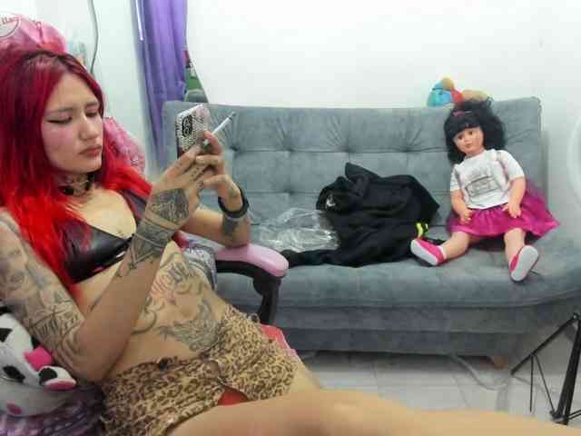 Jeniferbody webcam