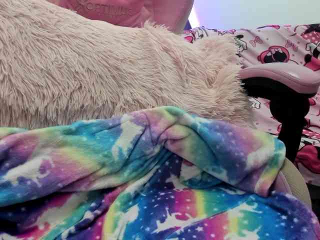 Jeniferbody webcam