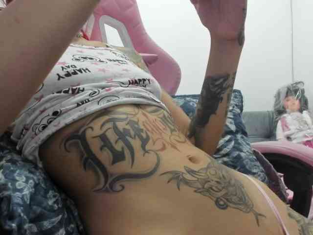 Jeniferbody webcam