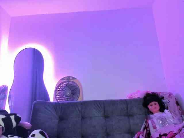 Jeniferbody webcam