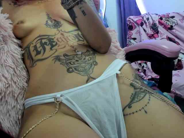 Jeniferbody webcam