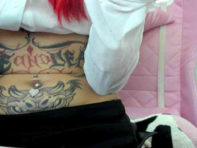 Jeniferbody webcam