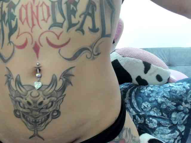 Jeniferbody webcam