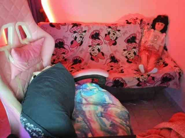 Jeniferbody webcam