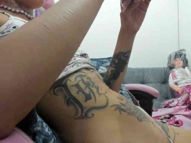 Jeniferbody webcam