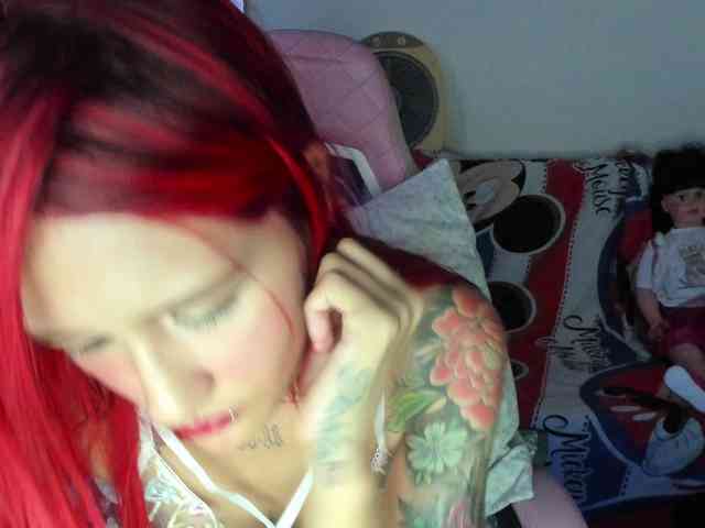 Jeniferbody webcam