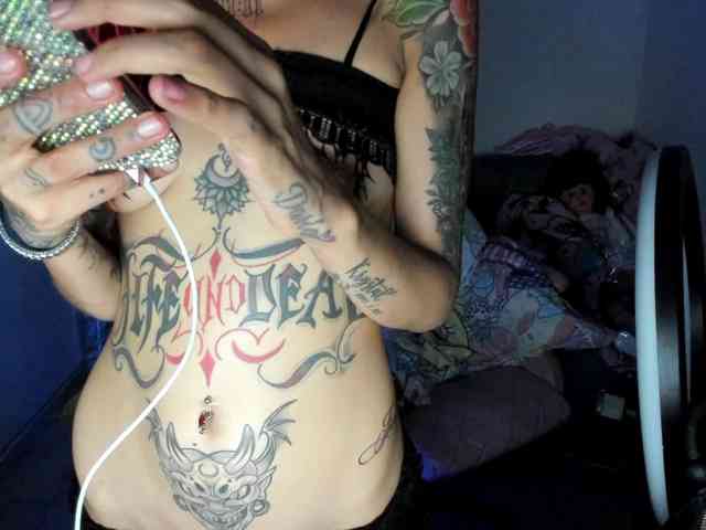 Jeniferbody webcam