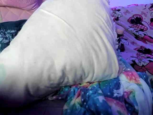 Jeniferbody webcam