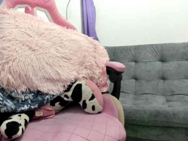 Jeniferbody webcam