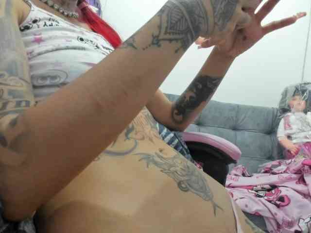 Jeniferbody webcam