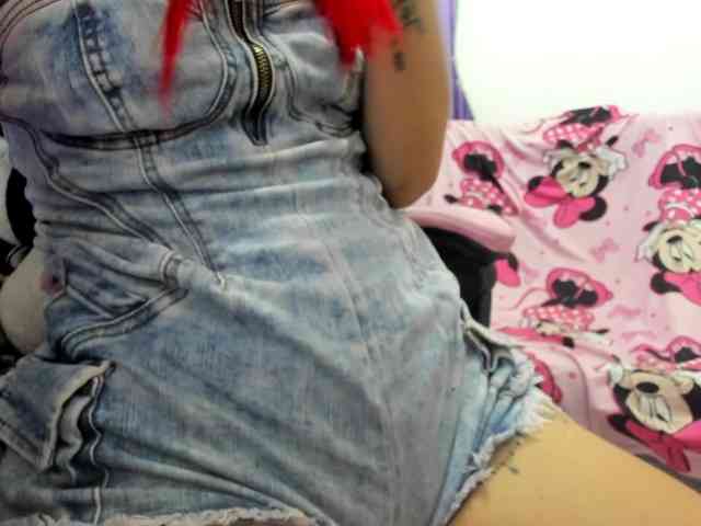 Jeniferbody webcam