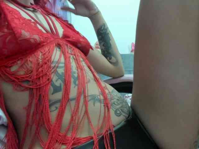 Jeniferbody webcam