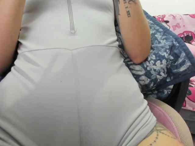 Jeniferbody webcam