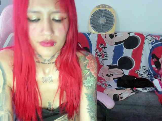 Jeniferbody webcam