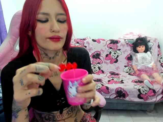 Jeniferbody webcam