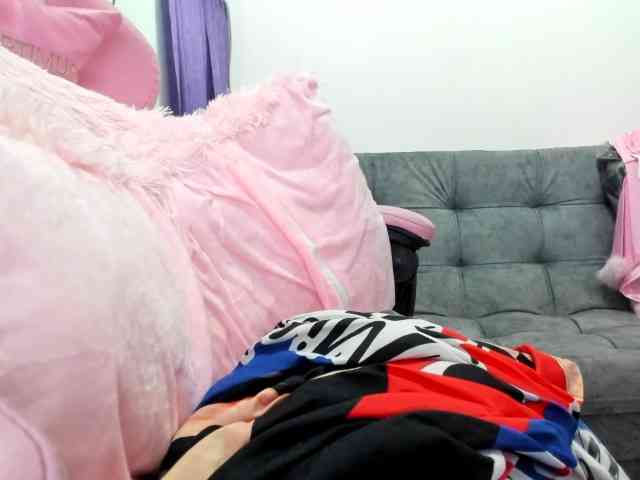 Jeniferbody webcam