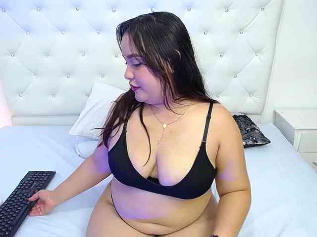 sweetcurvy webcam