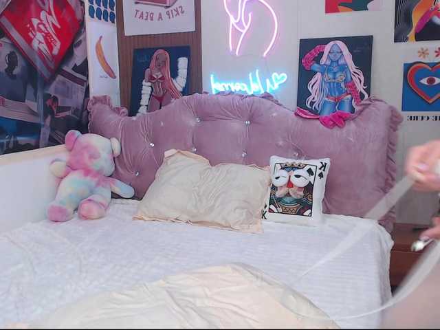 Icerebel's BongaCams show and profile