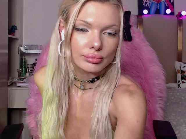 Icerebel webcam