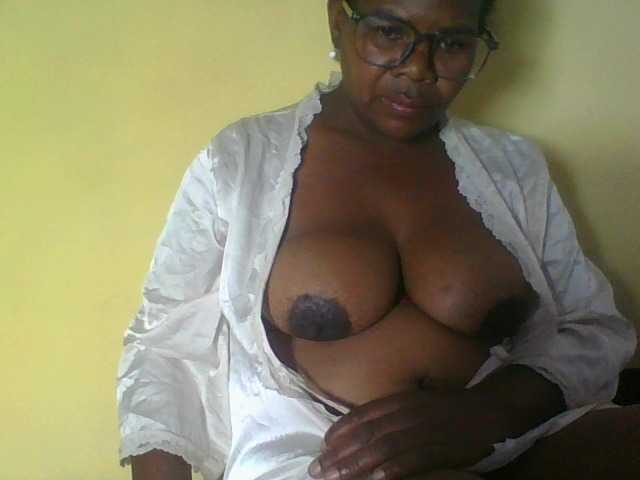 Hasley live cam on BongaCams