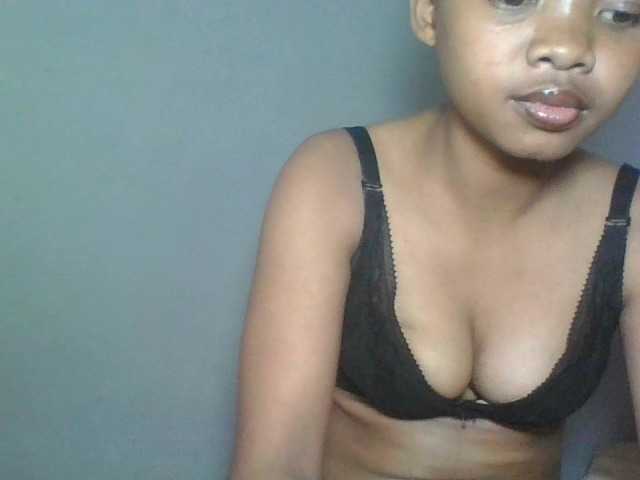 Hasley live cam on BongaCams