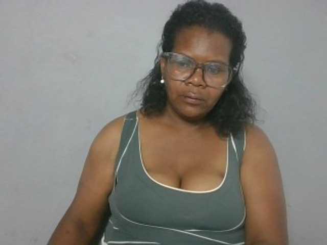Hasley live cam on BongaCams
