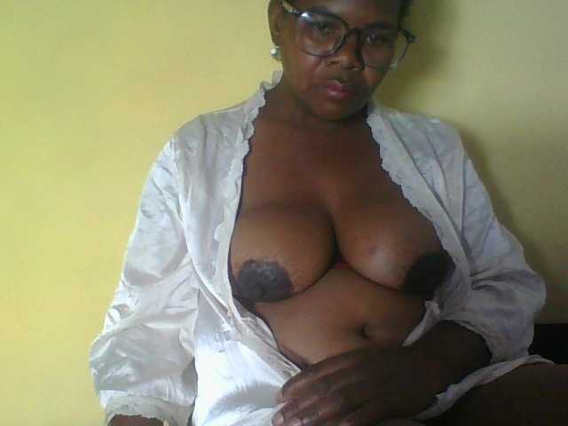 Hasley live cam on BongaCams