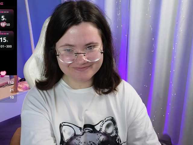Alicezen live cam on BongaCams