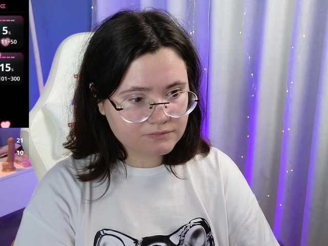 Alicezen live cam on BongaCams