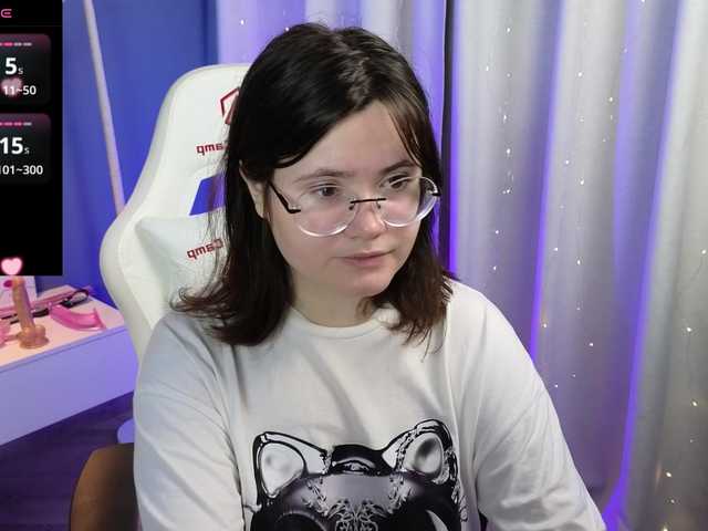 Alicezen live webcam show