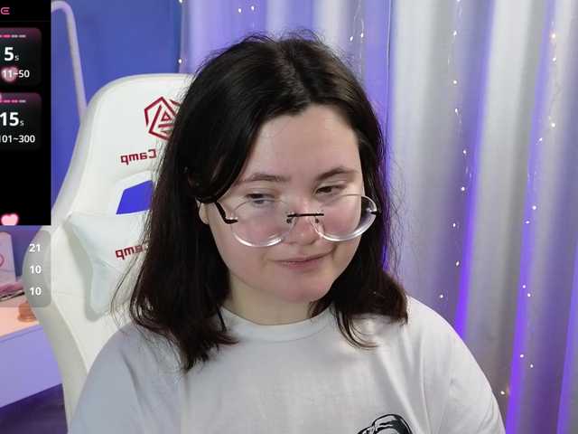 Alicezen live cam on BongaCams