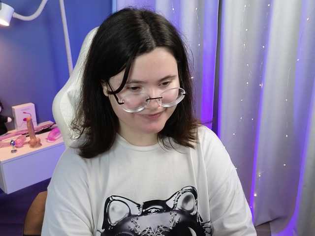 Alicezen live webcam show
