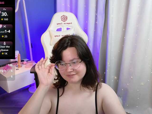 Alicezen live cam on BongaCams